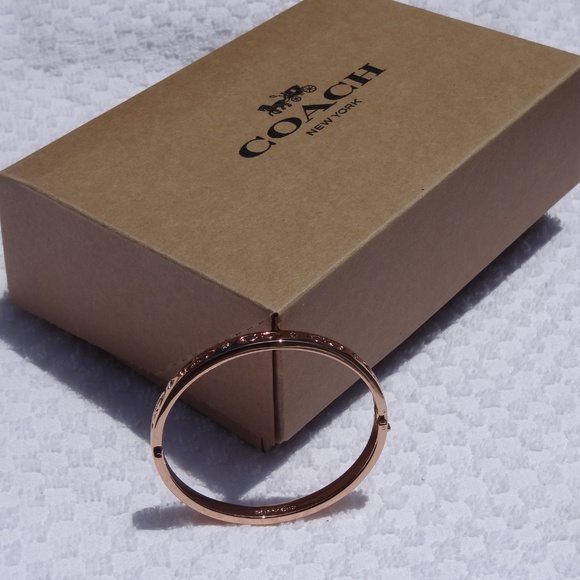 COACH “ROSE GOLD” KISSING C HINGED BANGLE BRACELET - Picture 8 of 8